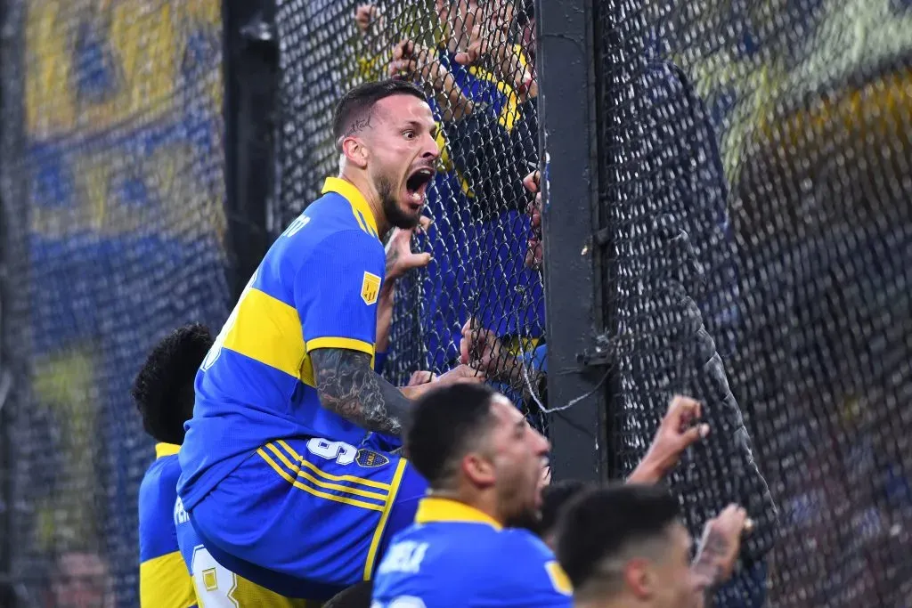 Benedetto festeja su gol ante River en La Bombonera. Foto: Getty