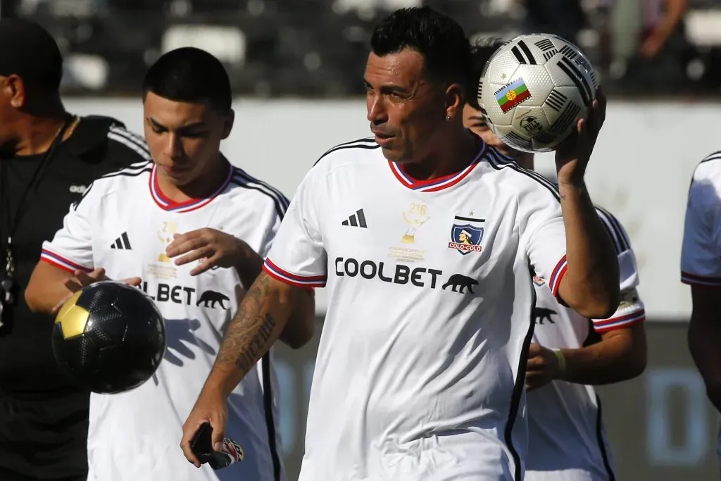 Esteban Paredes, en Colo Colo. (Imago)