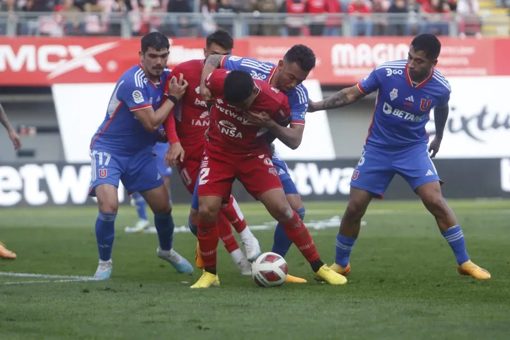 Universidad de Chile tenía la posibilidad de encumbrarse entre los tres primeros lugares, pero enredó puntos ante un complicado Ñublense | Photosport