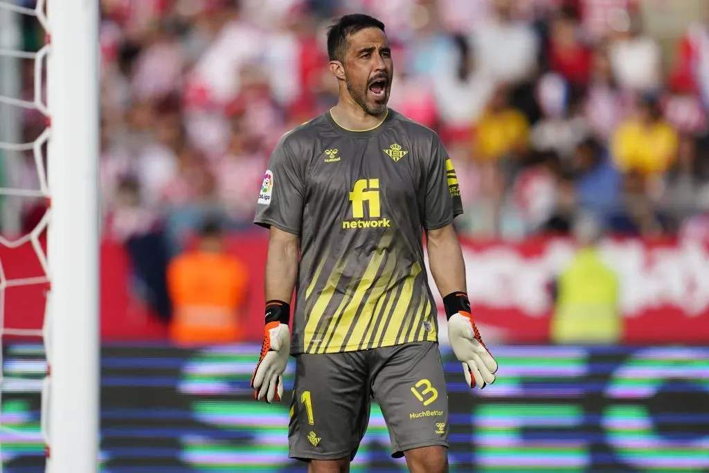 Claudio Bravo dio una actuación brillante y el Betis se metió en la Europa League. Foto: IMAGO.