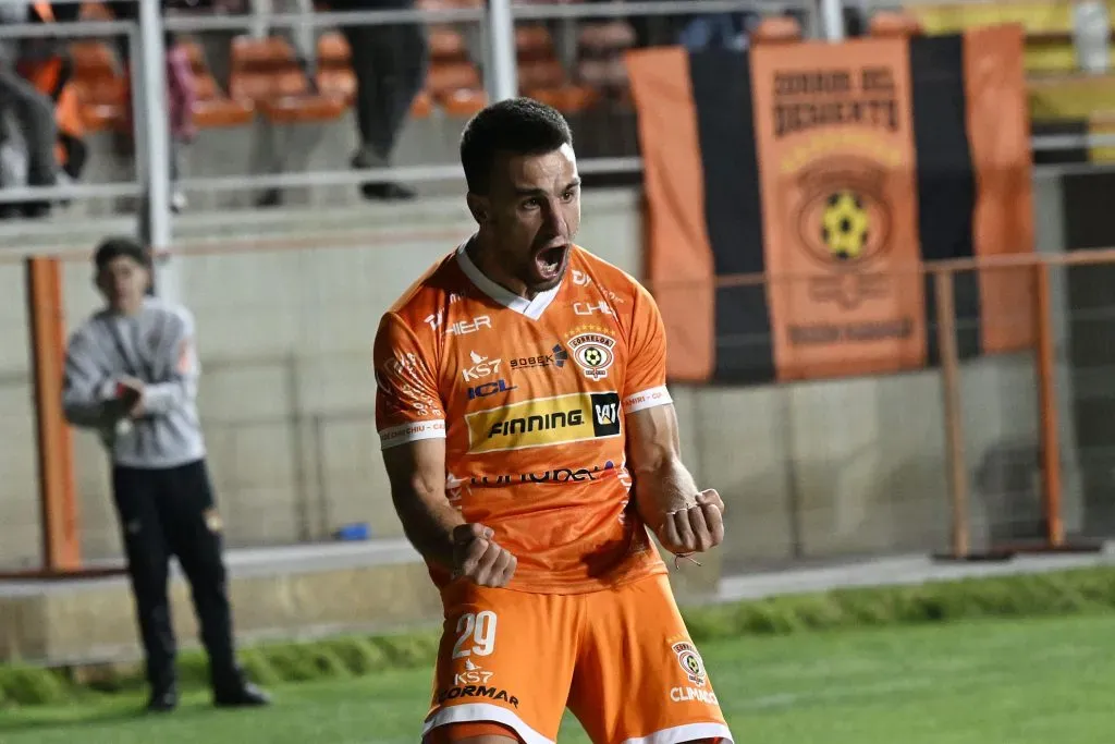 Cobreloa se hace fuerte en Calama y fue, momentáneamente, parte del grupo de los líderes de la B | Photosport