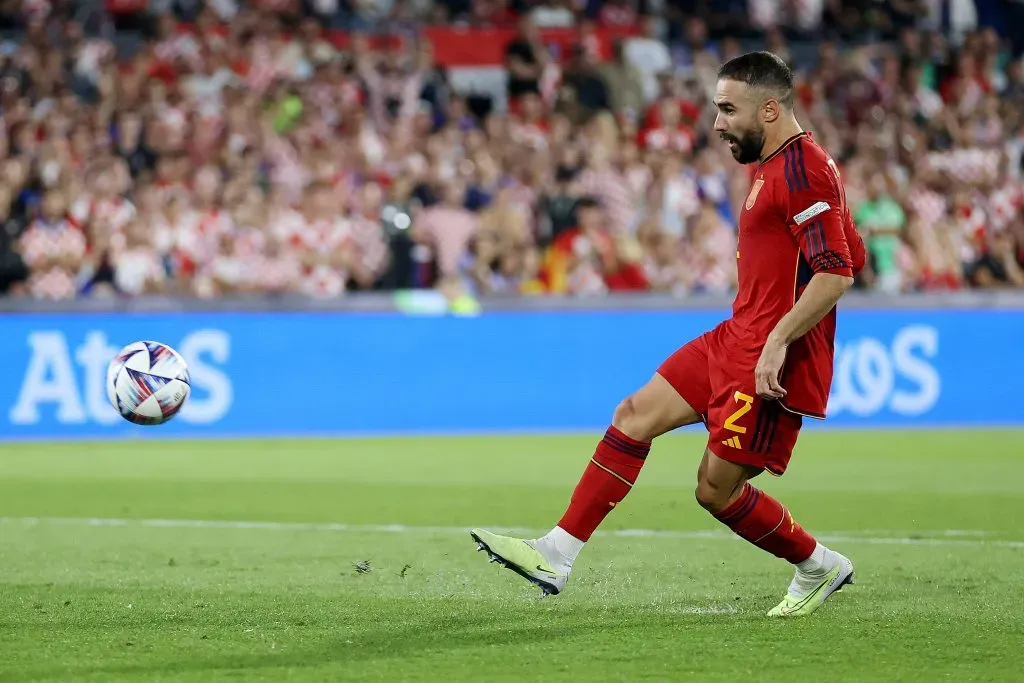 Dani Carvajal definió con clase desde los doce pasos e hizo estallar a los hinchas españoles en Rotterdam | Getty Images