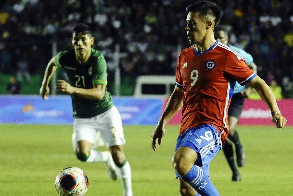 Alexander Aravena, Marcelino Núñez, Víctor Felipe Méndez, Ben Brereton y Nayel Mehssatou fueron los únicos por debajo de los 25 años que vieron acción en Chile ante Bolivia. La situación dejó preocupado a Peineta Garcés. Foto: Photosport.