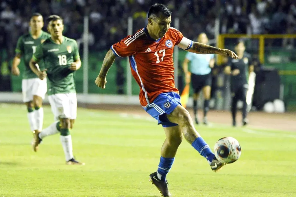 Gary Medel confía en lo que pueda hacer la selección chilena en las eliminatorias de la mano de los jóvenes. Foto: Photosport.