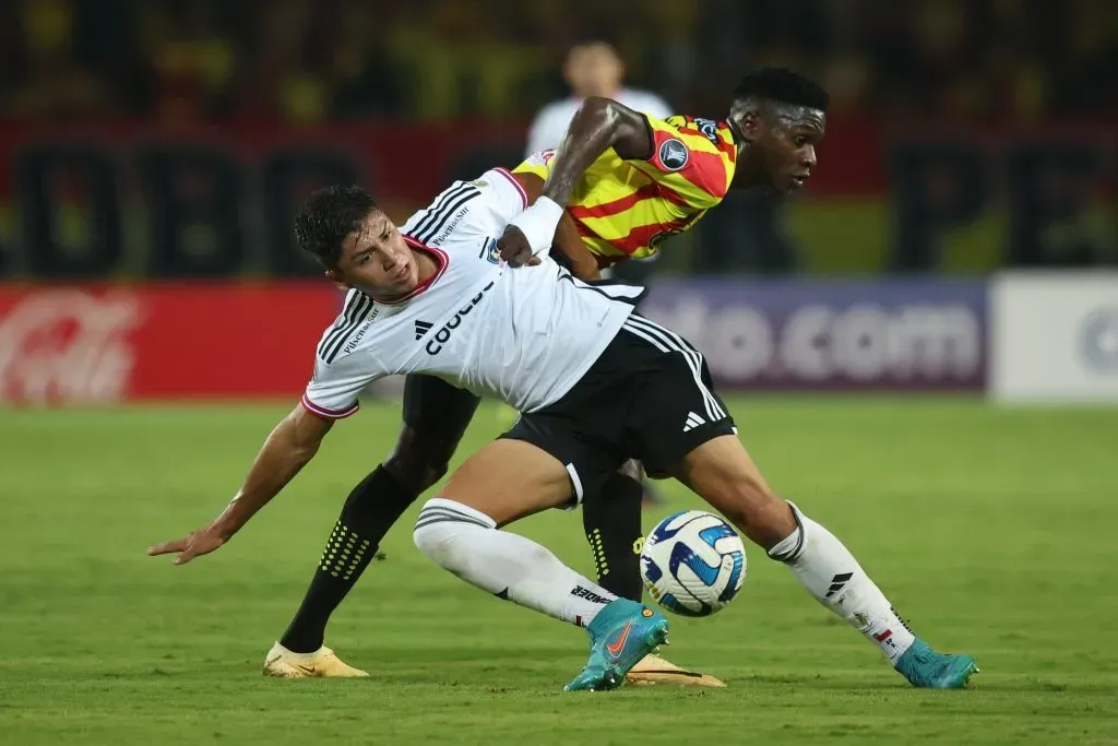 El Cacique se jugará la vida en la Copa Libertadores recibiendo a Deportivo Pereira de Colombia. | Foto: Colo Colo.