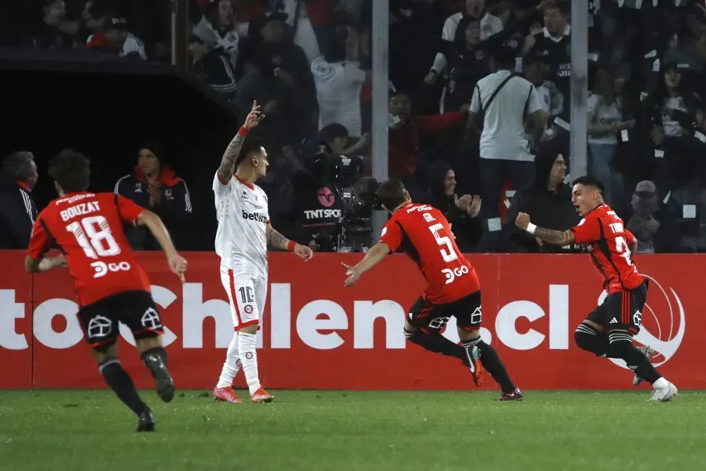 El gol de Jordhy al comienzo del partido fue reclamado por La Calera (Photosport)