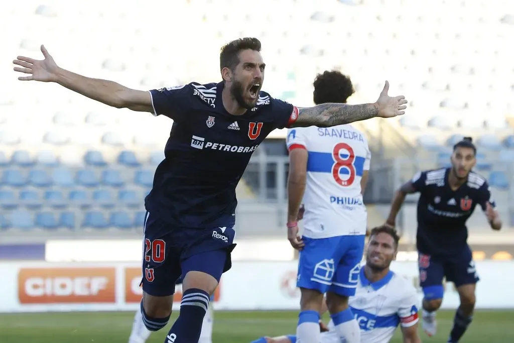 Así gritó Joaquín Larrivey el segundo gol de la U. de Chile ante la UC en el Clásico Universitario del 1 de agosto de 2021. (Felipe Zanca/Photosport)