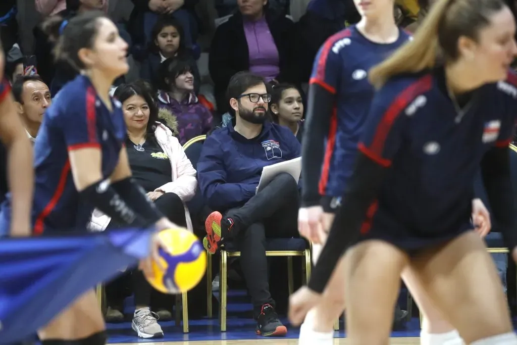 Boric comandó un gran acto en La Pintana. | Foto: Photosport