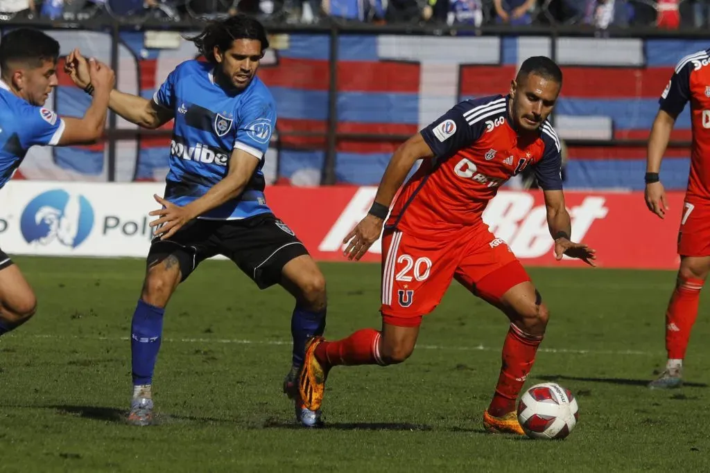 Federico Mateos terminó lesionado ante Huachipato. Foto: Eduardo Fortes/Photosport