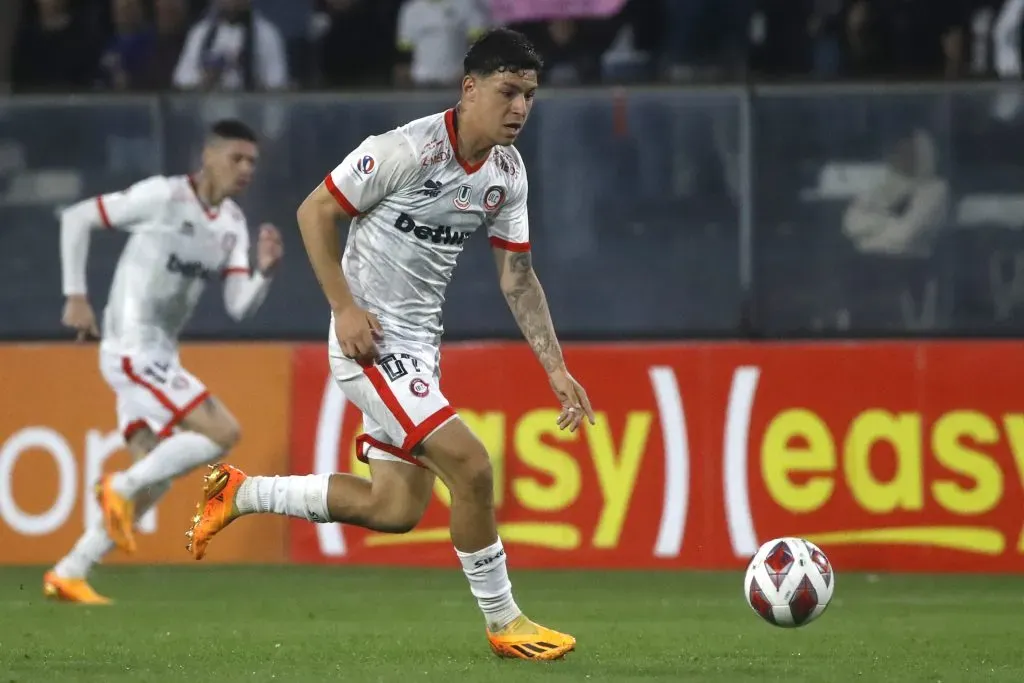 César Pérez es el volante calerano que pretende La Calera