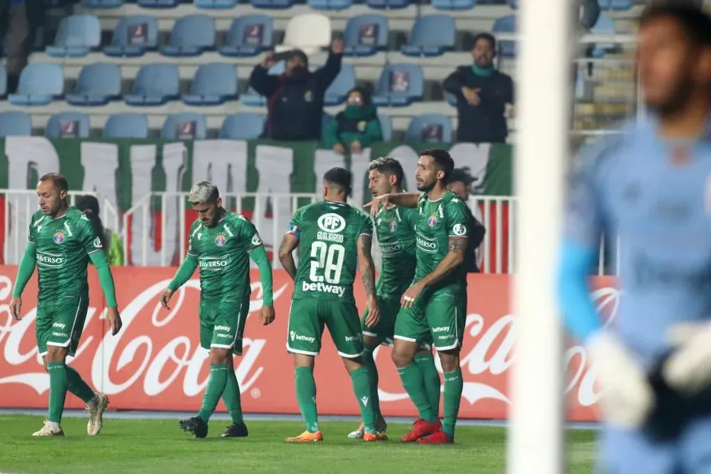 Audax recibirá desde las 18:00 horas a Ñublense en Rancagua por la Copa Sudamericana 2023. | Foto: Photosport.