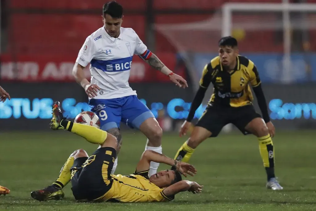 Zampedri porta ahora la jineta de capitán de la UC desde el partido frente a Coquimbo. | Photosport
