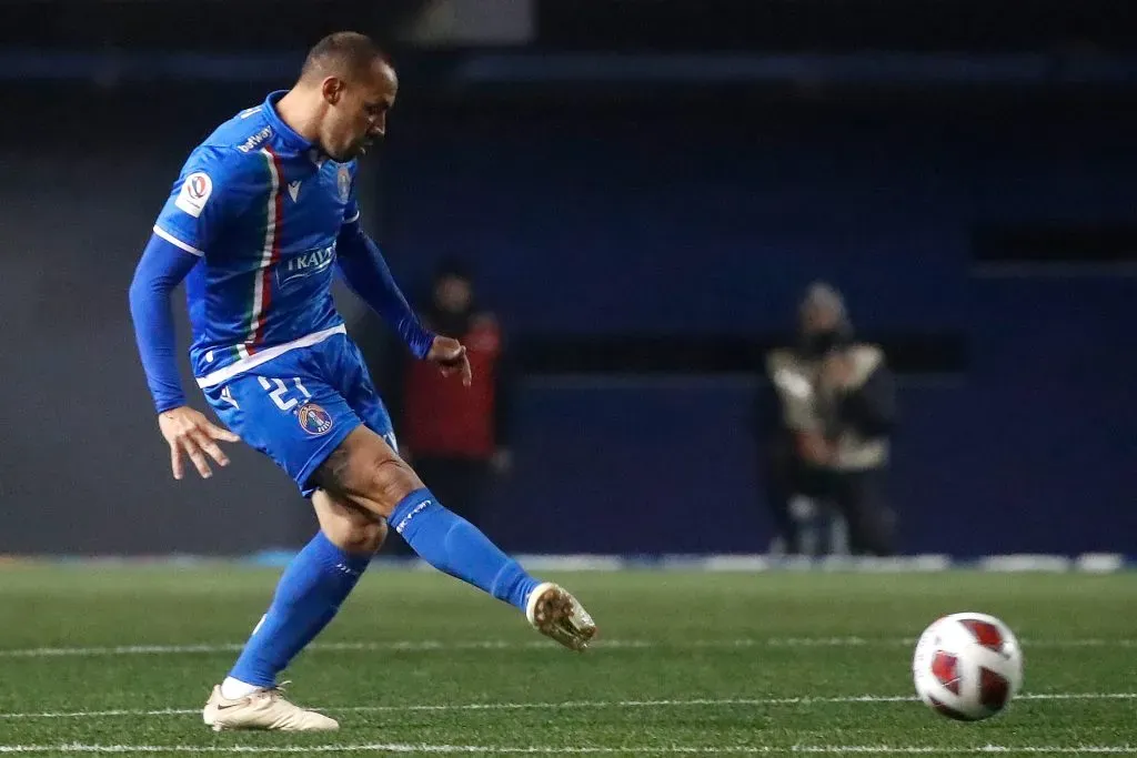 Marcelo Díaz en uno de los partidos de Audax Italiano en 2023. (Jonnathan Oyarzún/Photosport).