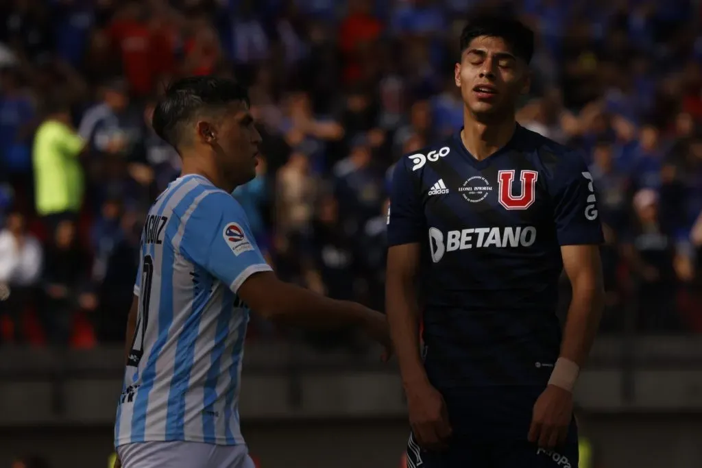 Darío Osorio ingresó por su gran amigo Lucas Assadi como titular en la U. Foto: Andres Pina/Photosport