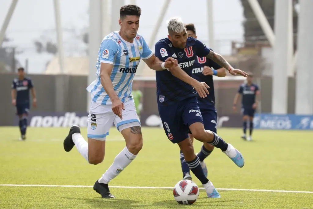 Leandro Fernández anotó el descuento ante Magallanes y gracias a él, la U volvió a marcar un gol tras 315 minutos. (Andrés Piña/Photosport).