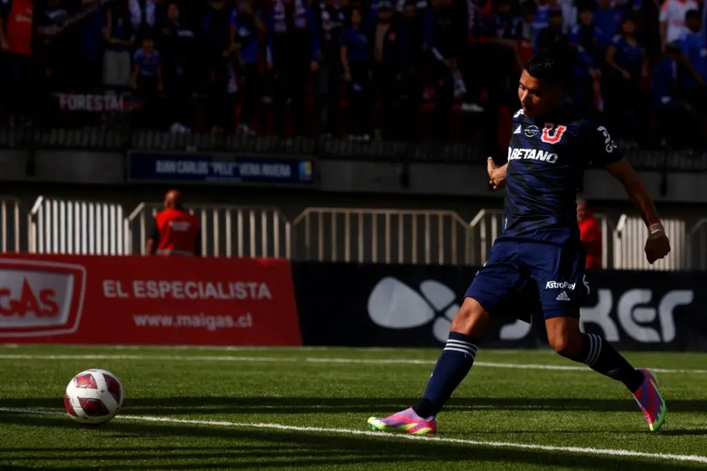 Cristian Palacios y el gol claro que se perdió ante Magallanes (Photosport)