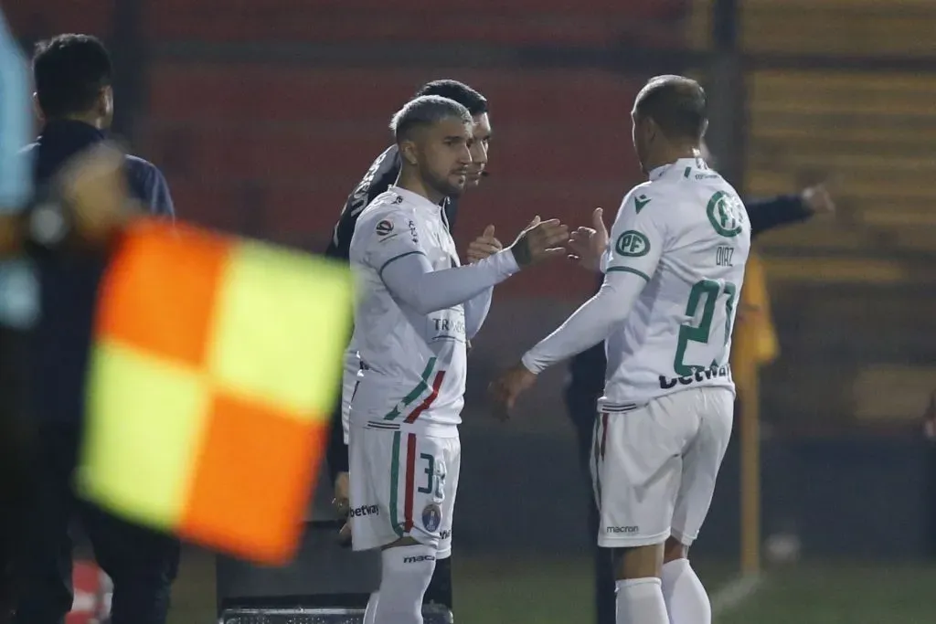Gabriel Hachen reemplazó a Marcelo Díaz en el minuto 8 de partido. | Foto: Photosport