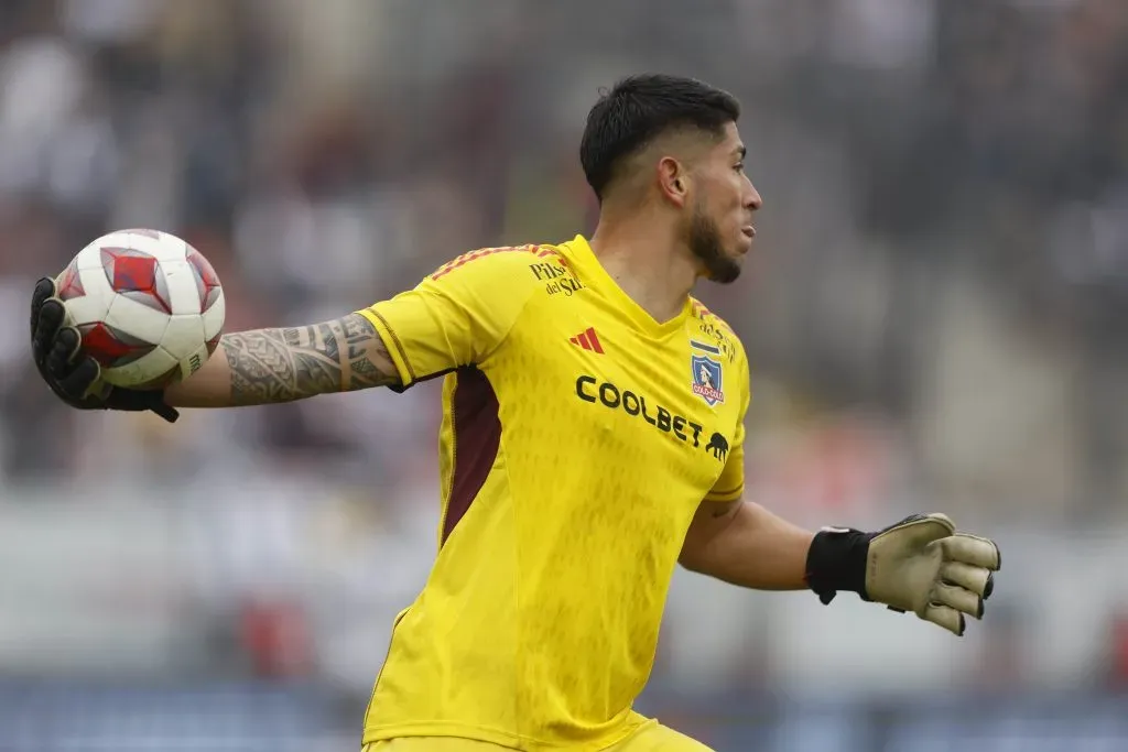 Brayan Cortés volverá a atajar en Colo Colo. Será vs. Palestino en la Copa Chile. (Felipe Zanca/Photosport).