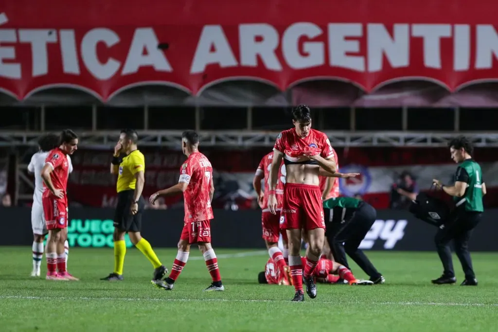 En el duelo entre Argentinos Juniors y Fluminense, Marcelo dejó con una grave lesión a un rival. Foto: Getty Images.
