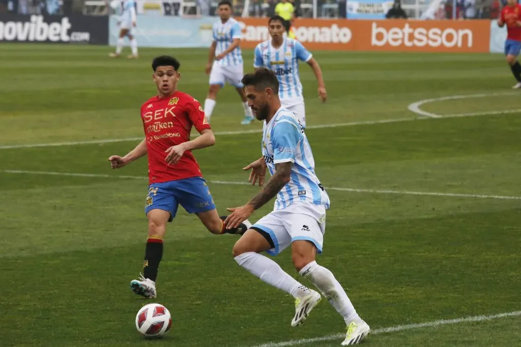 Joaquín Larrivey anotó su primer gol con Magallanes en este Campeonato Nacional 2023. | Foto: Photosport.