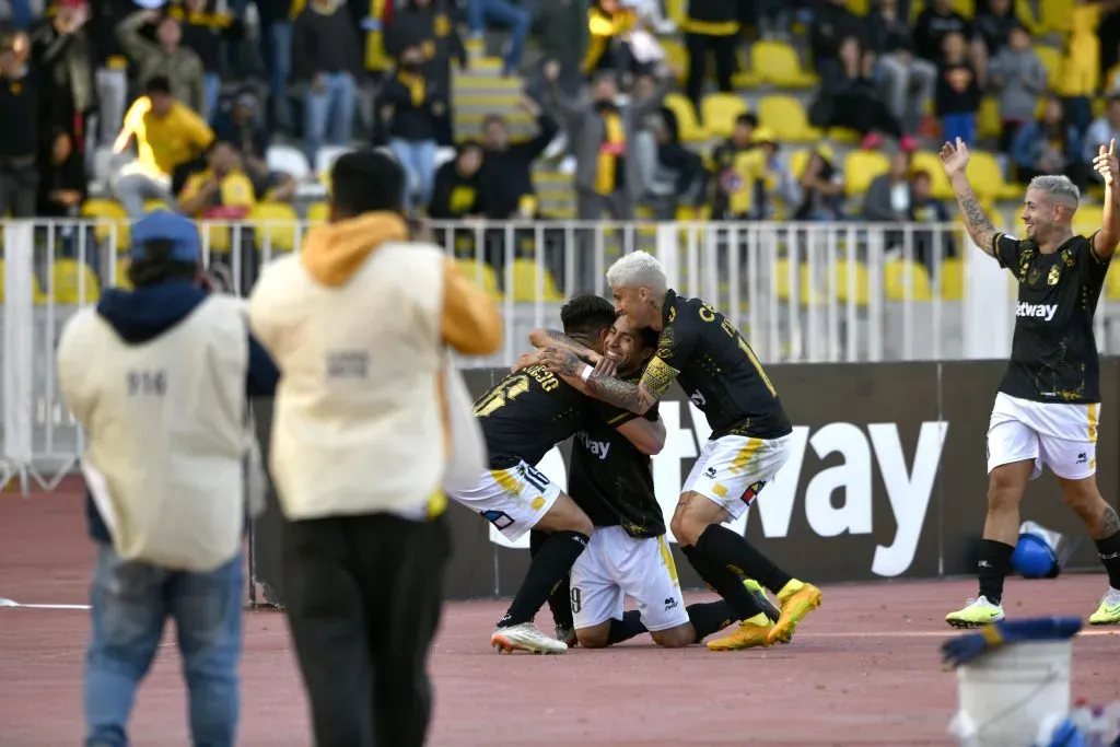 Luciano Cabral dejó el fútbol en 2015 para luego pasar por la cárcel. Ahora, en Coquimbo Unido, renace al punto de ilusionarse con la selección chilena. Foto: Photosport.