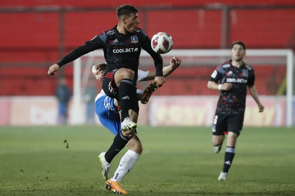 El defensor ha sido clave en Colo Colo. Foto: Jonnathan Oyarzun/Photosport