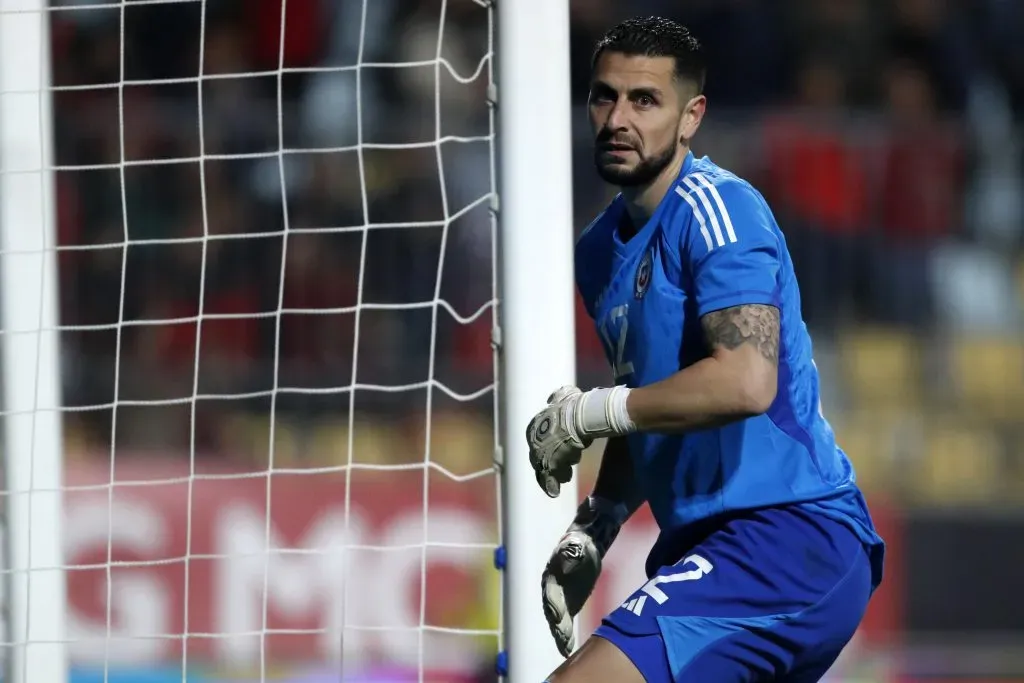 Gabriel Arias es el arquero que llega con más minutos al debut en eliminatorias. Foto: Photosport.