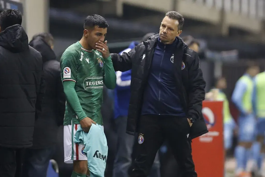 Luca Marcogiuseppe no va más como entrenador de Audax Italiano. (Dragomir Yankovic/Photosport).