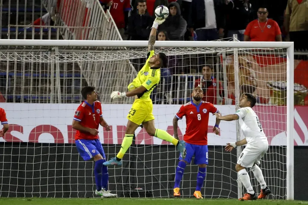 Cortés será el meta titular de la Roja ante Uruguay (Photosport)