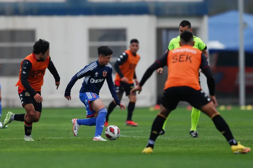 Renato Huerta marcó uno de los goles en el triunfo ante Unión Española este viernes. Foto: Comunicaciones U de Chile.