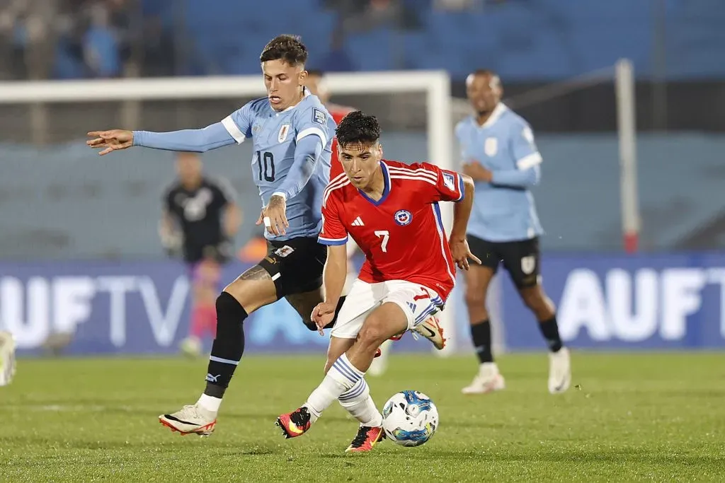 Marcelino Núñez se lesionó ante Uruguay y hay que esperar para conocer la gravedad del tema. | Foto: Carlos Parra | Comunicaciones FFCh