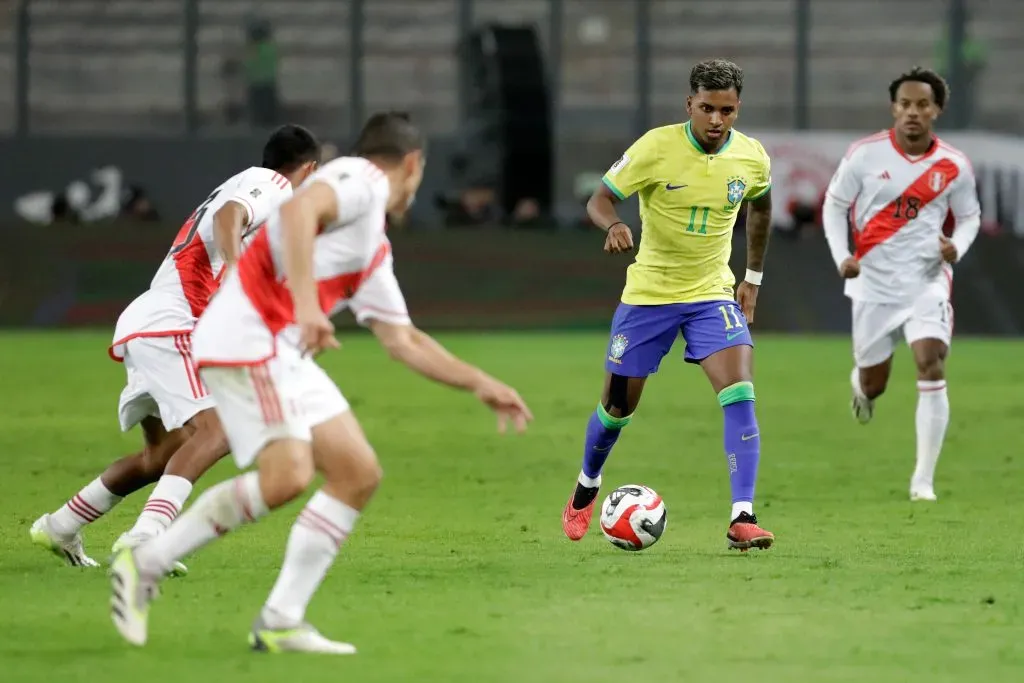 Brasil derrotó sobre la hora a Perú y es líder de eliminatorias. Foto: Getty Images.