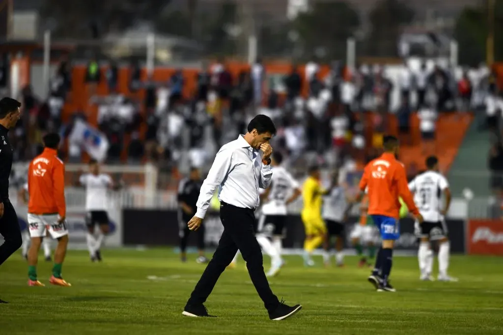 Gustavo Quinteros enfrenta un duelo vital en Colo Colo. | Foto: Photosport