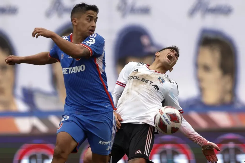 Nicolás Guerra en acción durante el Superclásico 194. (Felipe Zanca/Photosport).