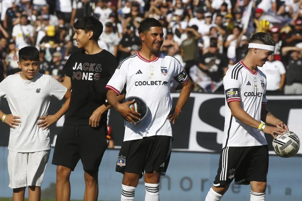 Miguel Riffo en la despedida de Esteban Paredes (Photosport)