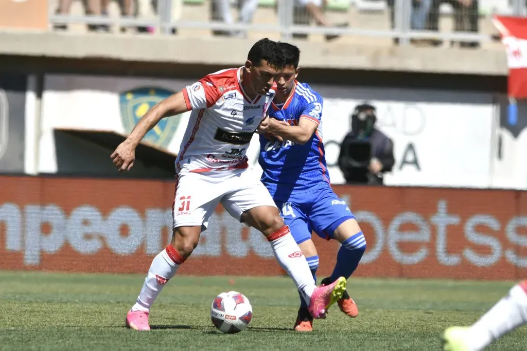 El ex U. de Chile fue un dolor de cabeza para los azules. Foto: Alejandro Pizarro Ubilla/Photosport