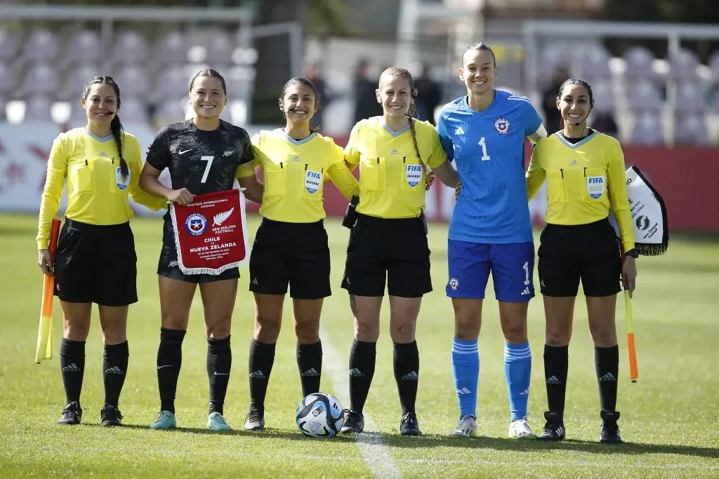 Endler completó 100 partidos con La Roja Femenina ante Nueva Zelanda. | Foto: Comunicaciones ANFP