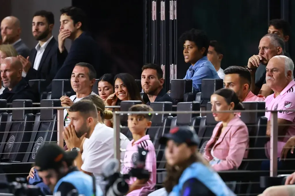 Lionel Messi vio la final de la US Open Cup desde la tribuna producto de una lesión. | Foto: Getty Images.