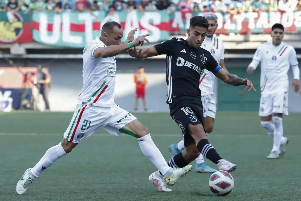 Universidad de Chile choca con Audax Italiano en un partido de más que tres puntos. Foto: Photosport.