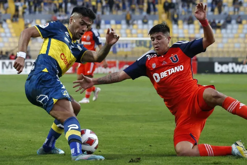 Universidad de Chile y Everton no podrán jugar por el corte de agua. Foto: Photosport.