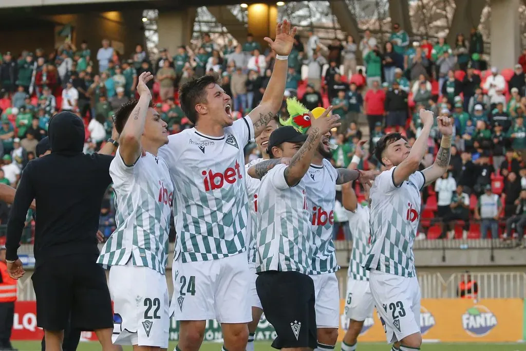 Santiago Wanderers mantiene intacta la ilusión. Foto: Sebastian Cisternas/Photosport