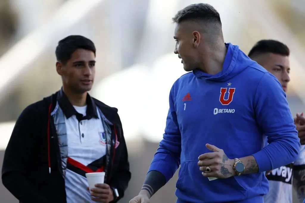 Desde el partido de Universidad de Chile ante La Calera que Campos es suplente en la U. Foto:  Andres Pina/Photosport