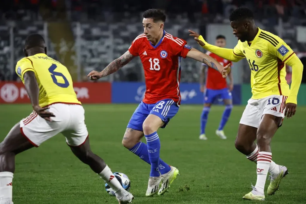 Rodrigo Echeverría fue titular ante Colombia por las eliminatorias. Foto: Andres Pina/Photosport