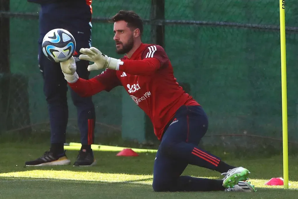 El nacionalizado Fernando De Paul fue llamado como tercer arquero. Foto: Jonnathan Oyarzun/Photosport