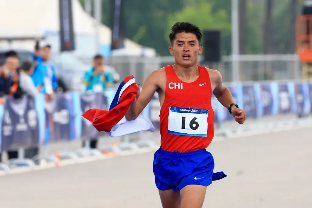 Así llegó Hugo Catrileo en la maratón masculina: logró la medalla de plata para el Team Chile. (Aton).