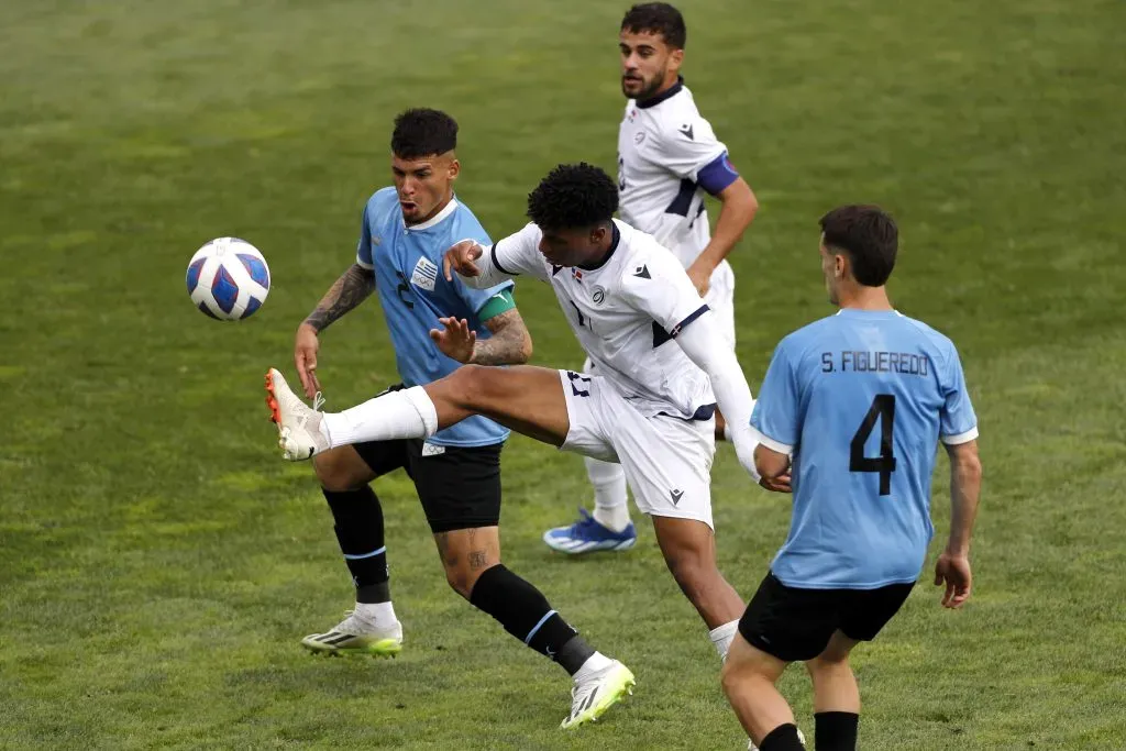 Uruguay Sub 23 venció 1-0 a República Dominicana en el inicio de los Juegos Panamericanos. | Foto: Photosport