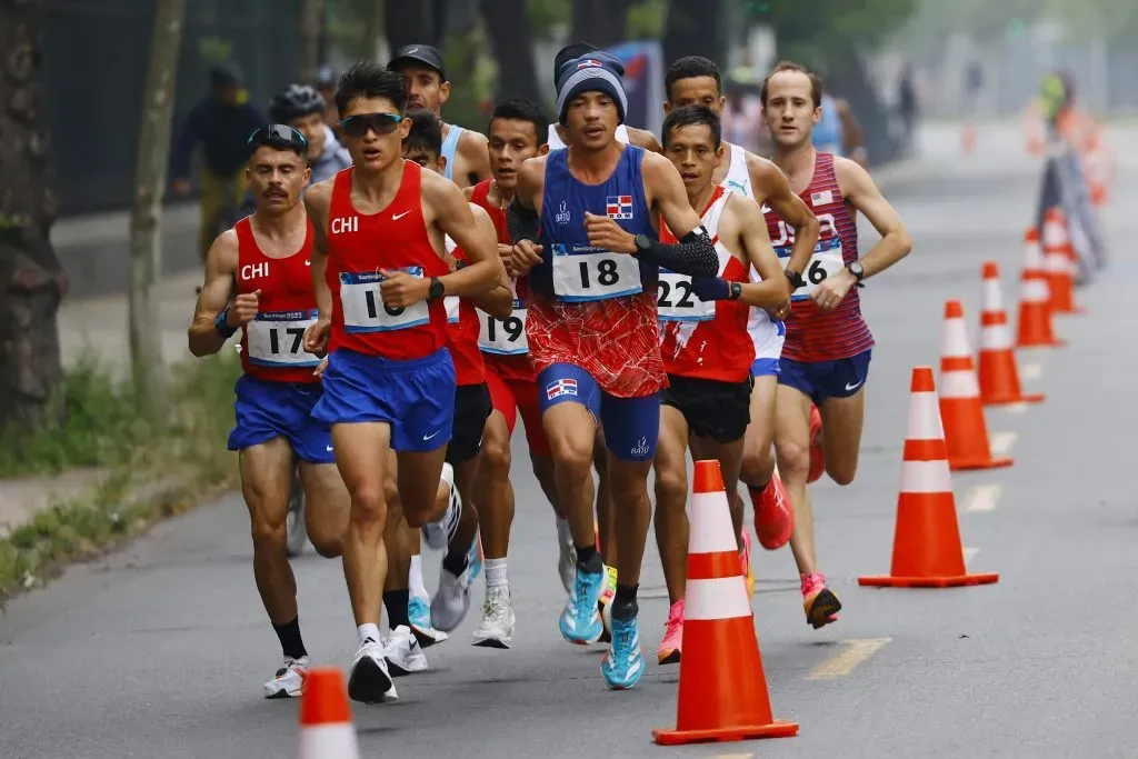El chileno Hugo Catrileo ganó medalla de plata en la prueba del maratón masculino en los Juegos Panamericanos. | Foto: Photosport