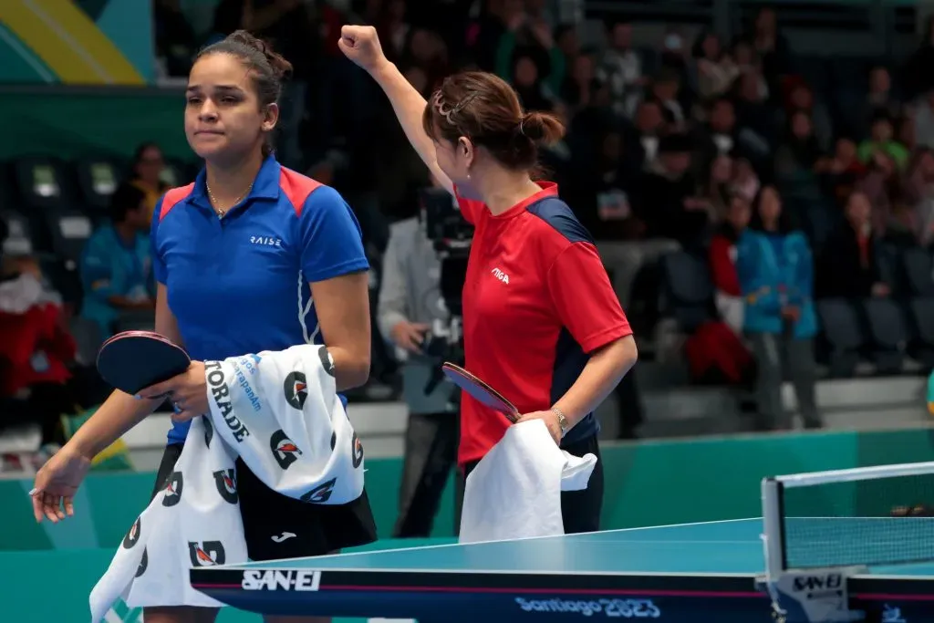 Tania Zeng celebra su triunfo en el debut de Santiago 2023