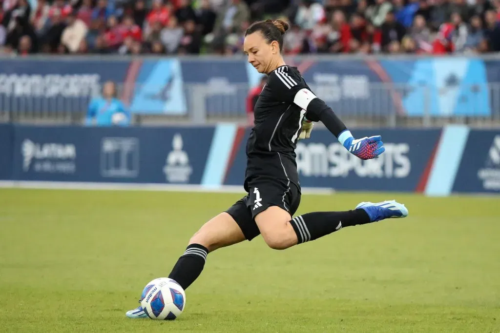 Junto al caso de Antonia Canales, en la Roja buscan confirmar que Tiane seguirá disponible para el oro o bronce de los Juegos Panamericanos, y ya buscan inscribir otra arquera. (Foto: Photosport)