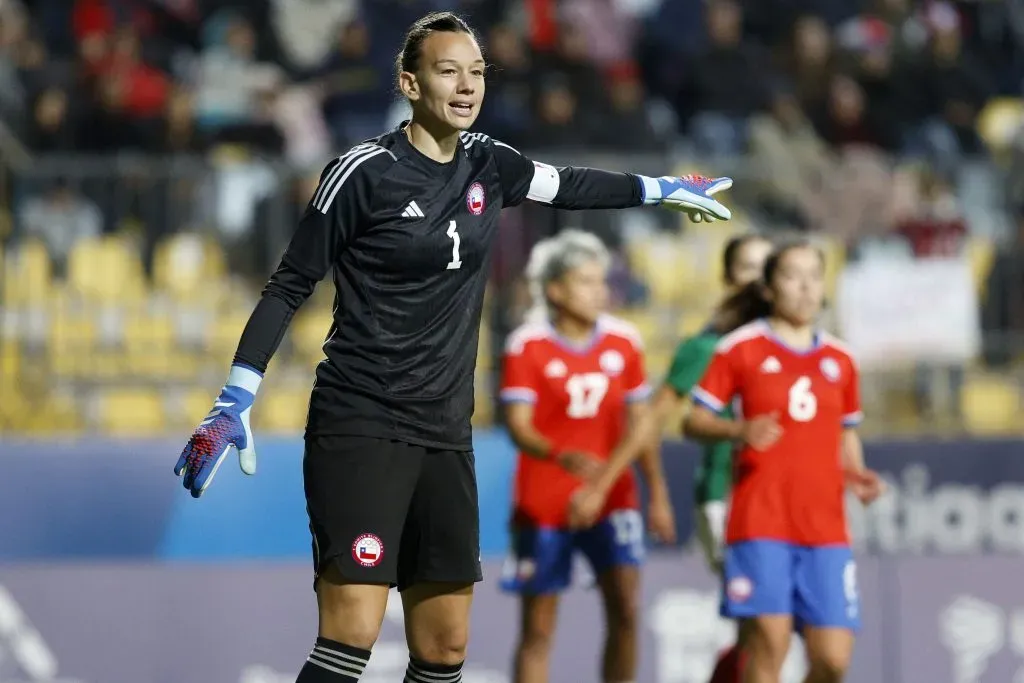 Christiane Endler anunció su retiro de la Roja tras llevarla a la final de los Juegos Panamericanos Santiago 2023. Foto: Photosport.